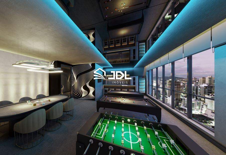 Apartamento à venda no bairro Meia Praia: 