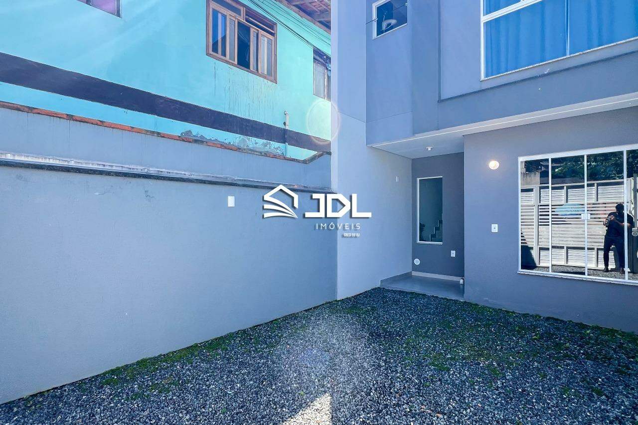 Casa à venda no bairro Escola Agrícola: 