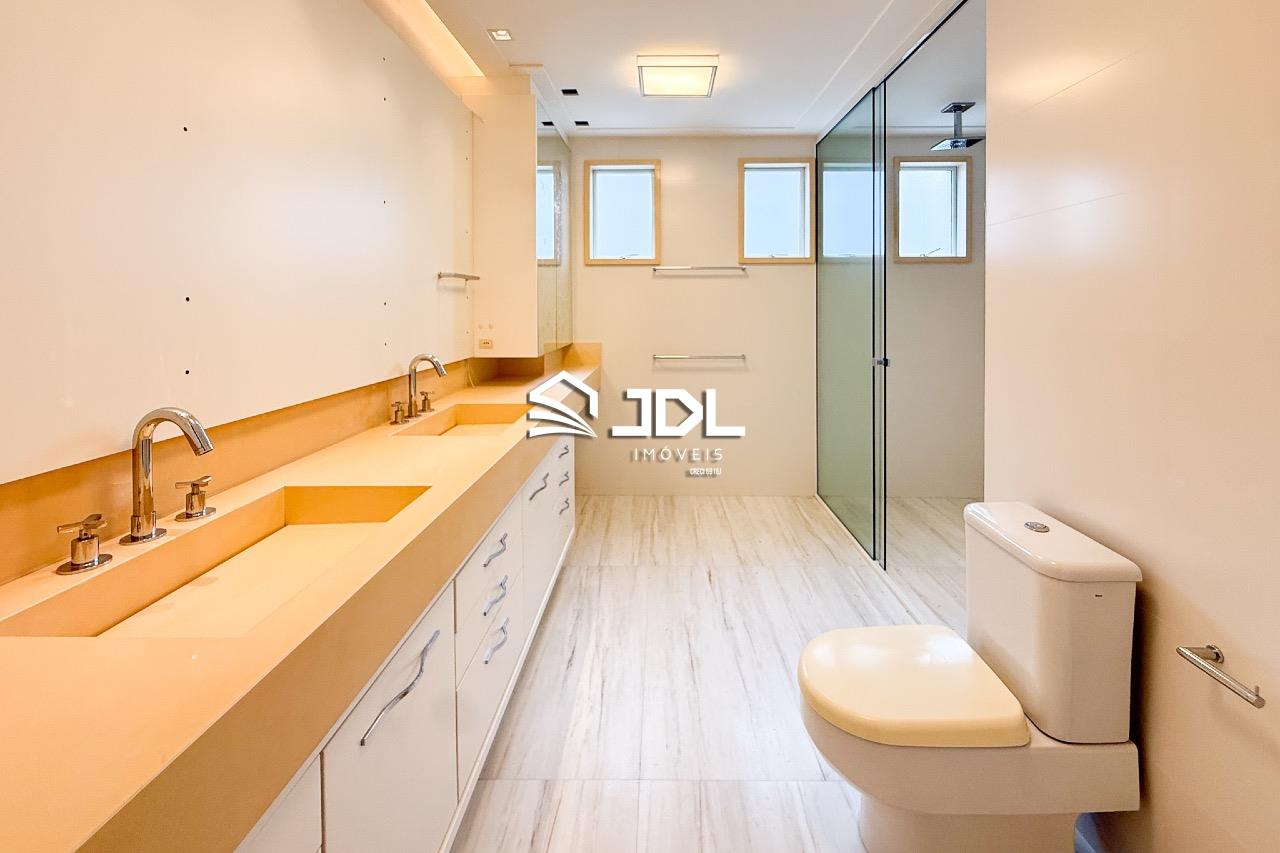 Apartamento à venda no bairro Ponta Aguda: 