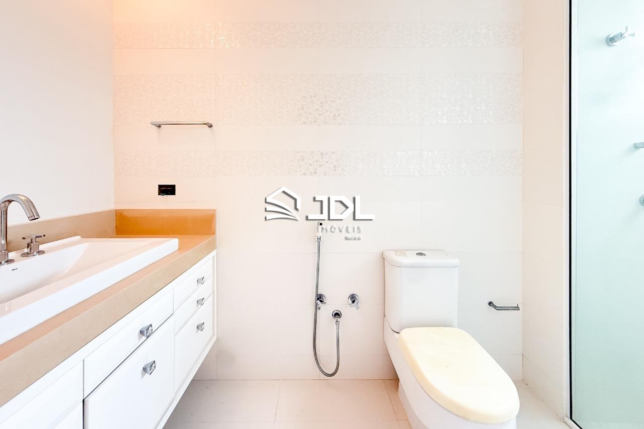 Apartamento à venda no bairro Ponta Aguda: 