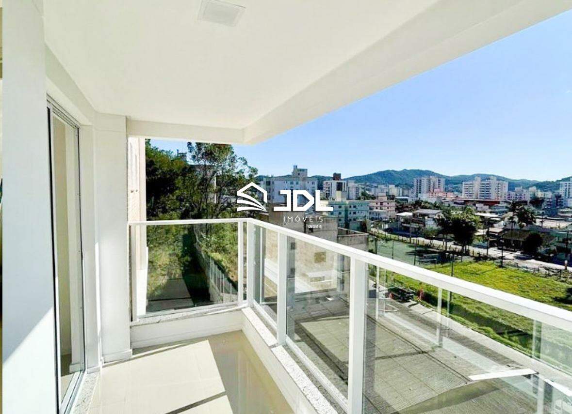 Apartamento à venda no bairro Tabuleiro:
