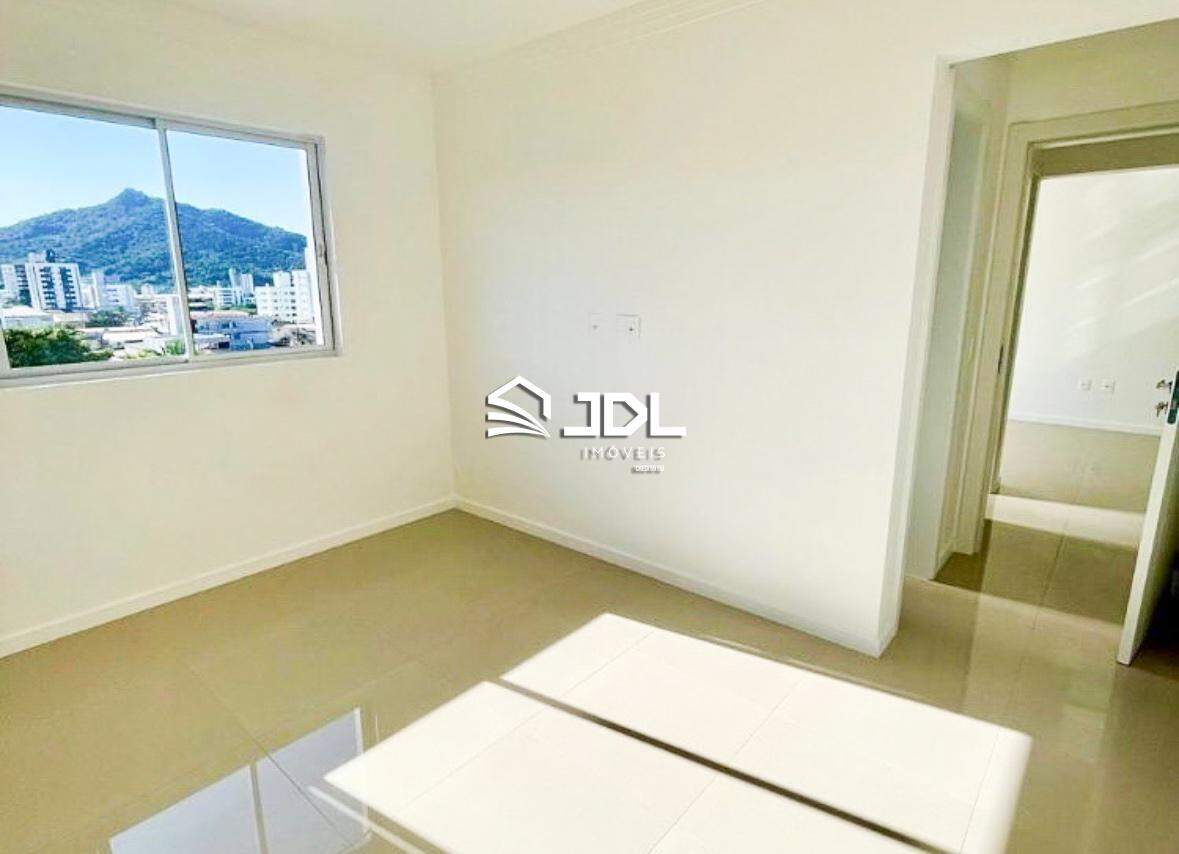 Apartamento à venda no bairro Tabuleiro: