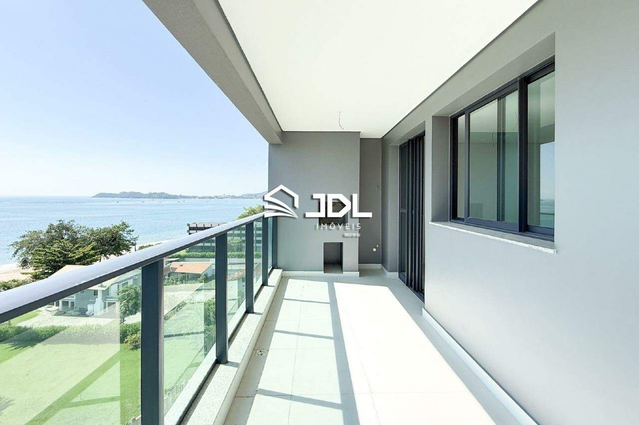 Apartamento à venda no bairro Praia de Armação do Itapocorói: 