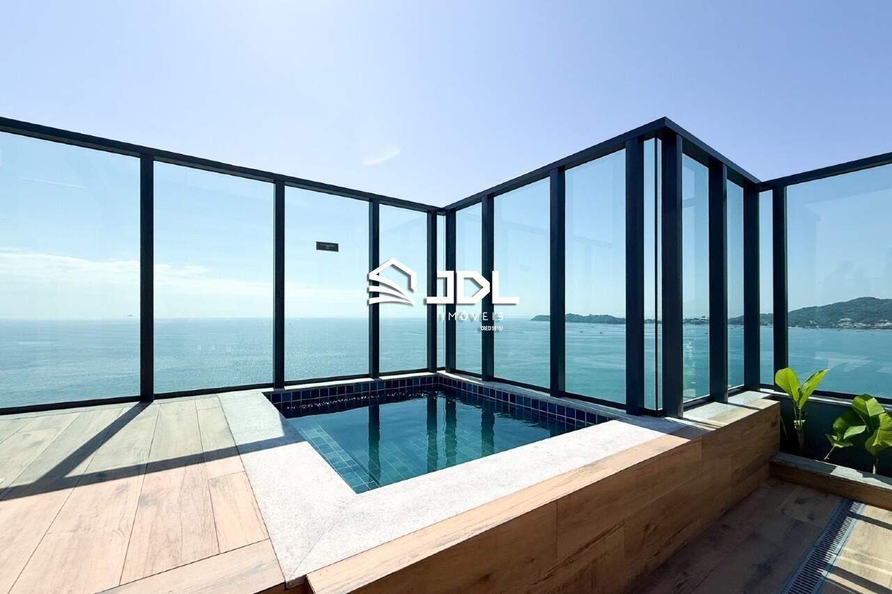 Apartamento à venda no bairro Praia de Armação do Itapocorói: 