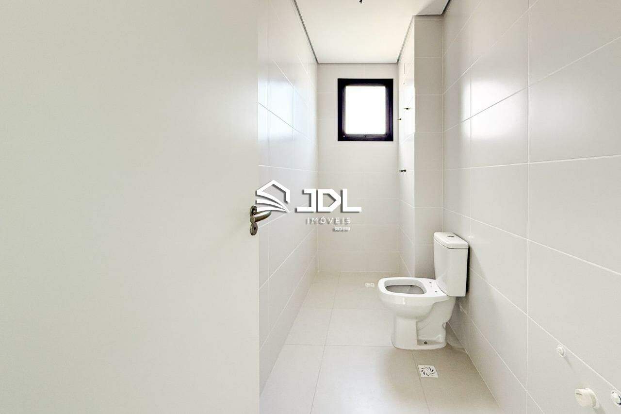 Apartamento à venda no bairro Praia de Armação do Itapocorói: 