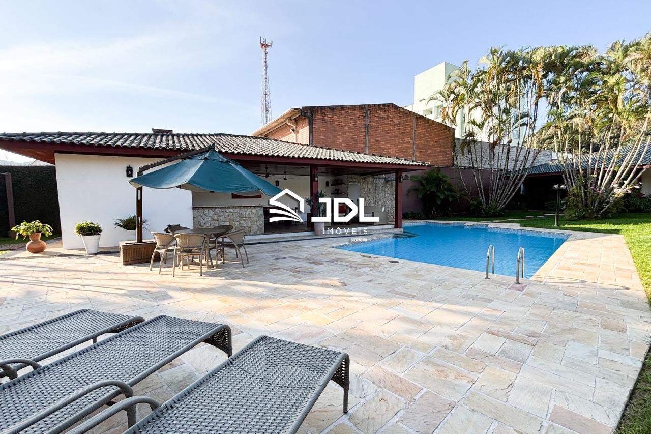 Casa à venda no bairro Garcia: 