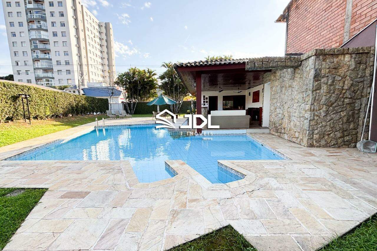 Casa à venda no bairro Garcia: 