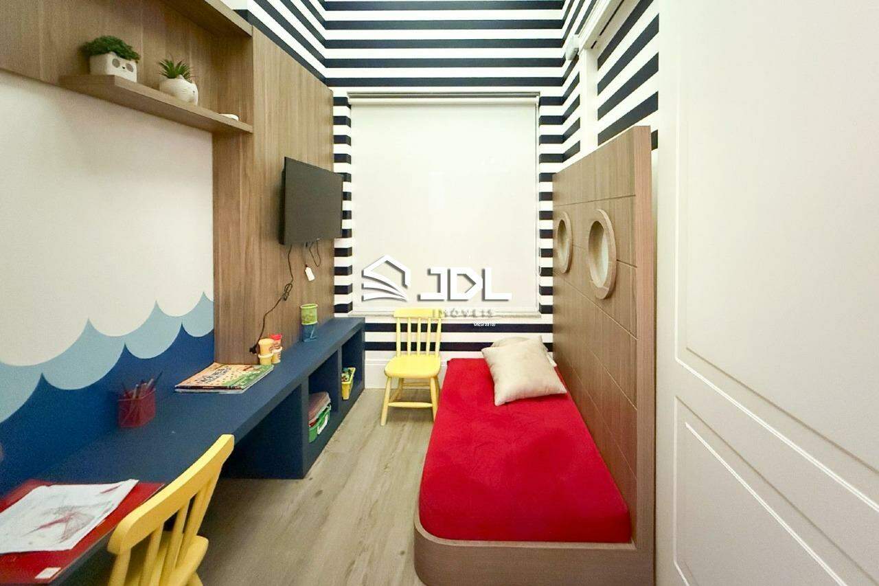 Apartamento à venda no bairro Meia Praia: 