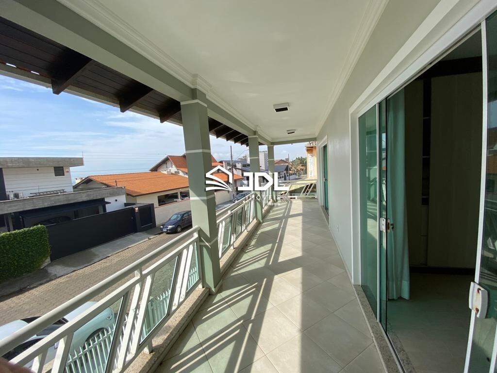 Casa à venda no bairro Centro: 