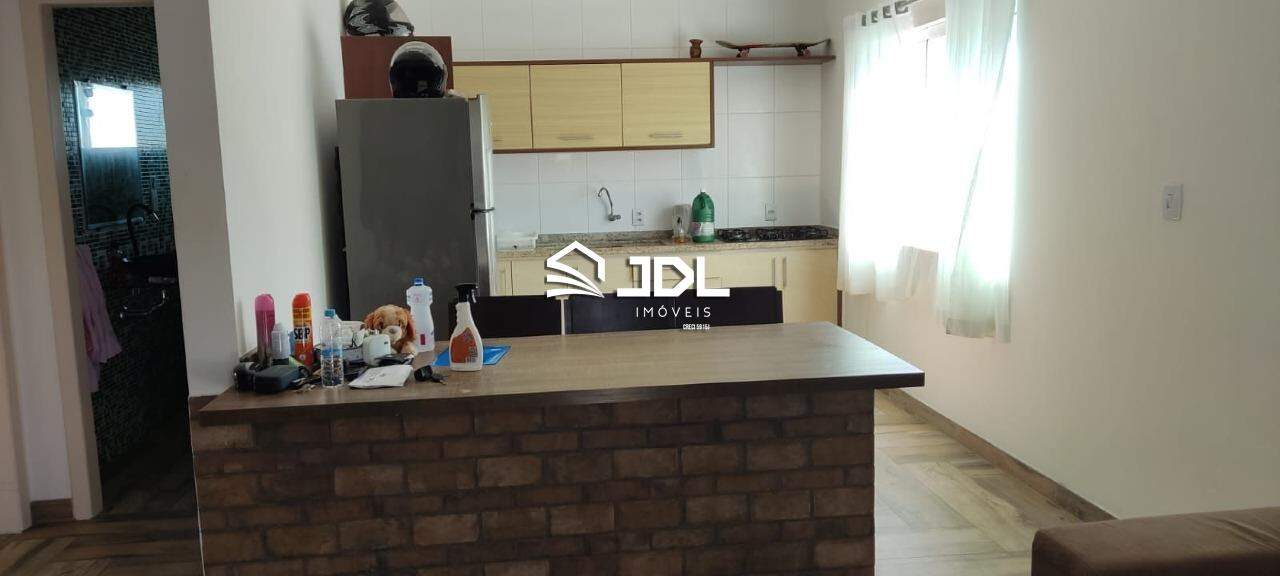 Casa à venda no bairro Praia de Armação do Itapocorói: 
