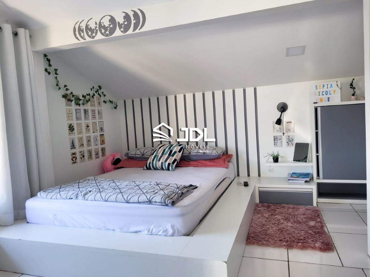 Casa à venda no bairro Centro: 