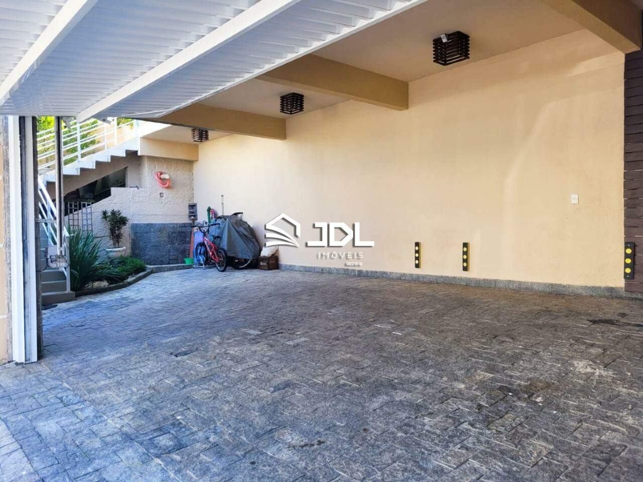 Casa à venda no bairro Centro: 