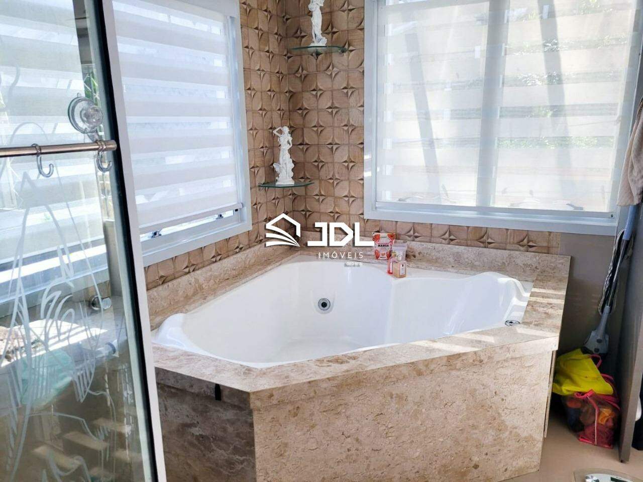 Casa à venda no bairro Centro: 