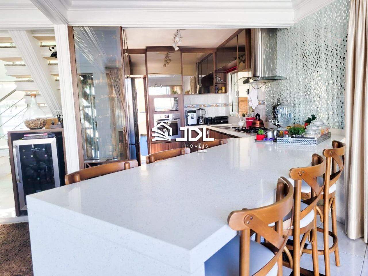 Casa à venda no bairro Centro: 