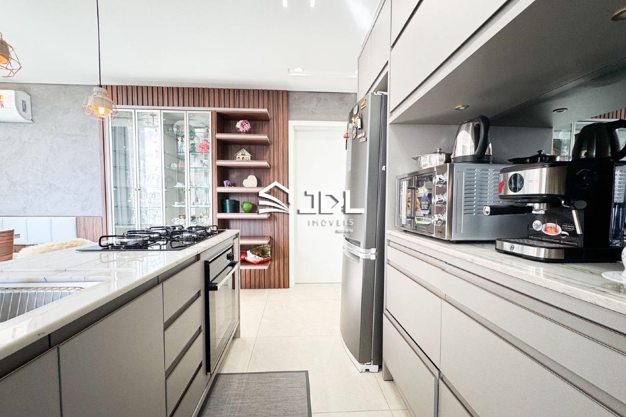 Apartamento à venda no bairro Velha: 