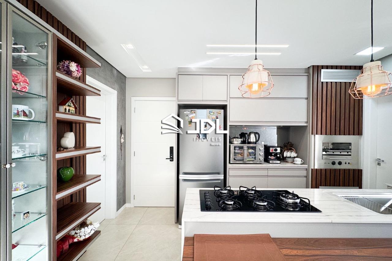 Apartamento à venda no bairro Velha: 