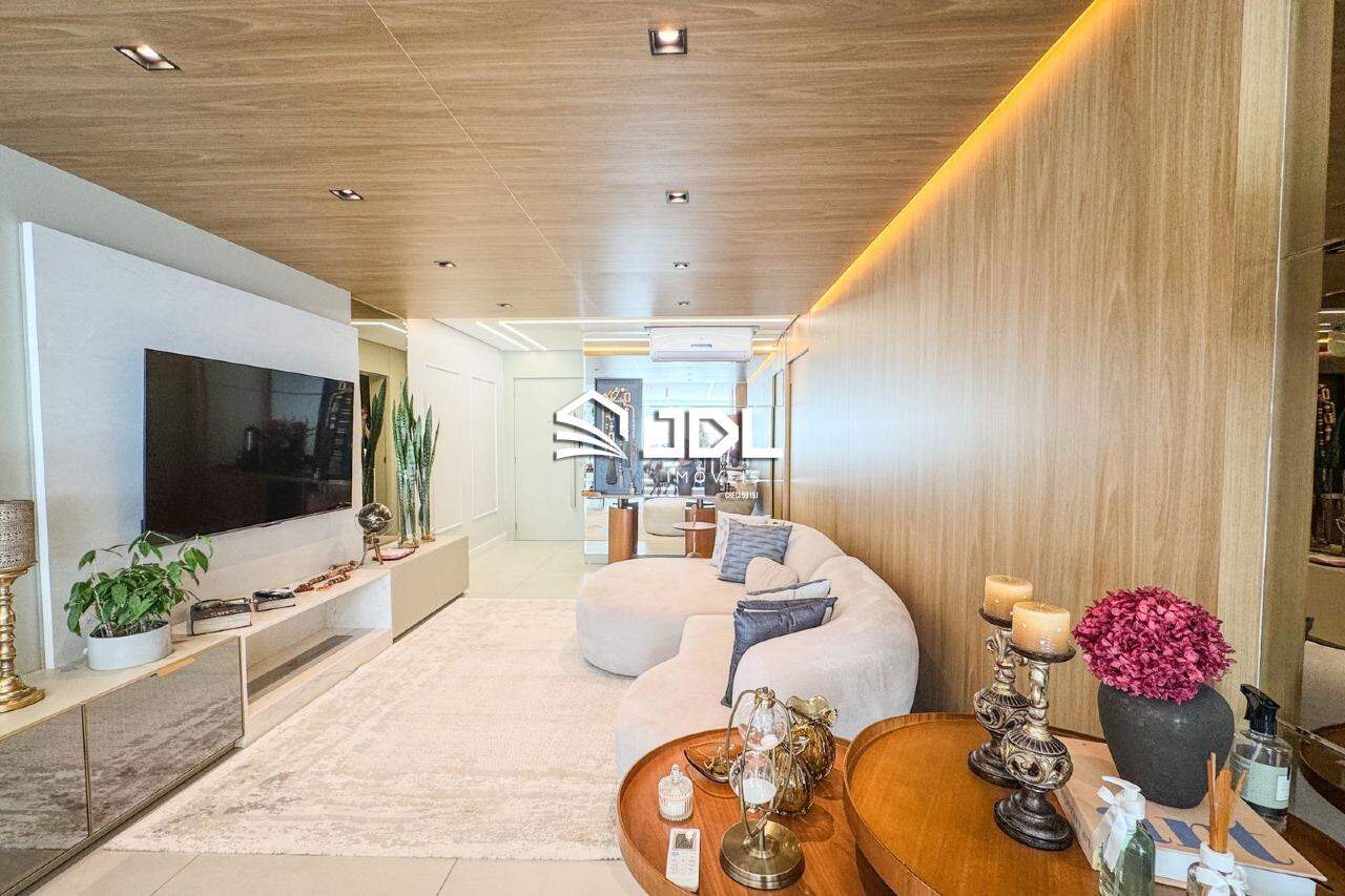 Apartamento à venda no bairro Velha: 