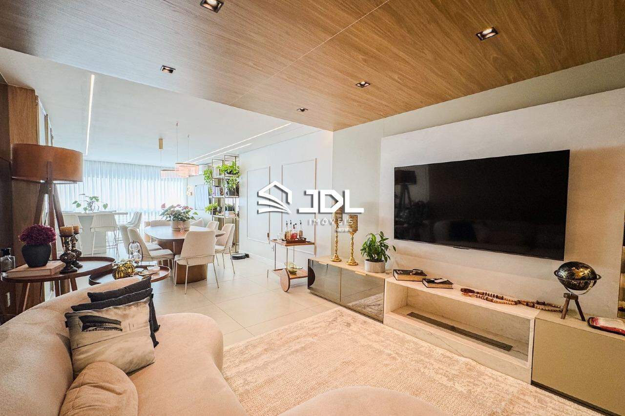 Apartamento à venda no bairro Velha: 