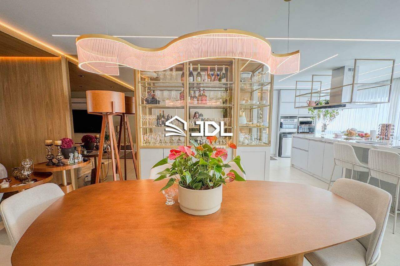 Apartamento à venda no bairro Velha: 