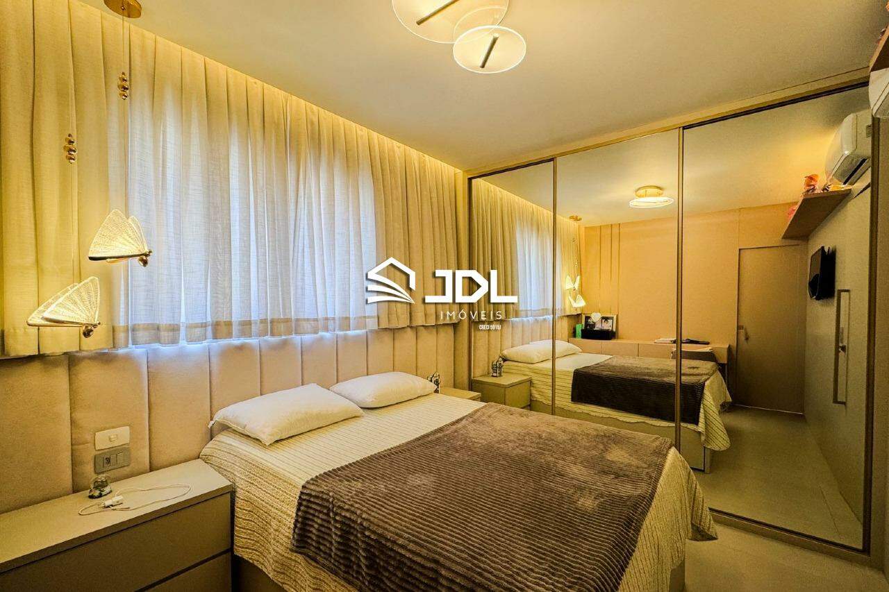 Apartamento à venda no bairro Velha: 