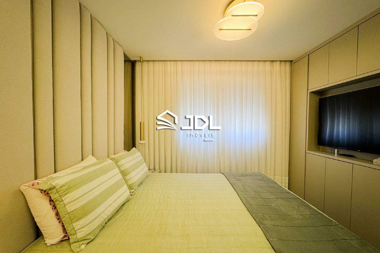 Apartamento à venda no bairro Velha: 