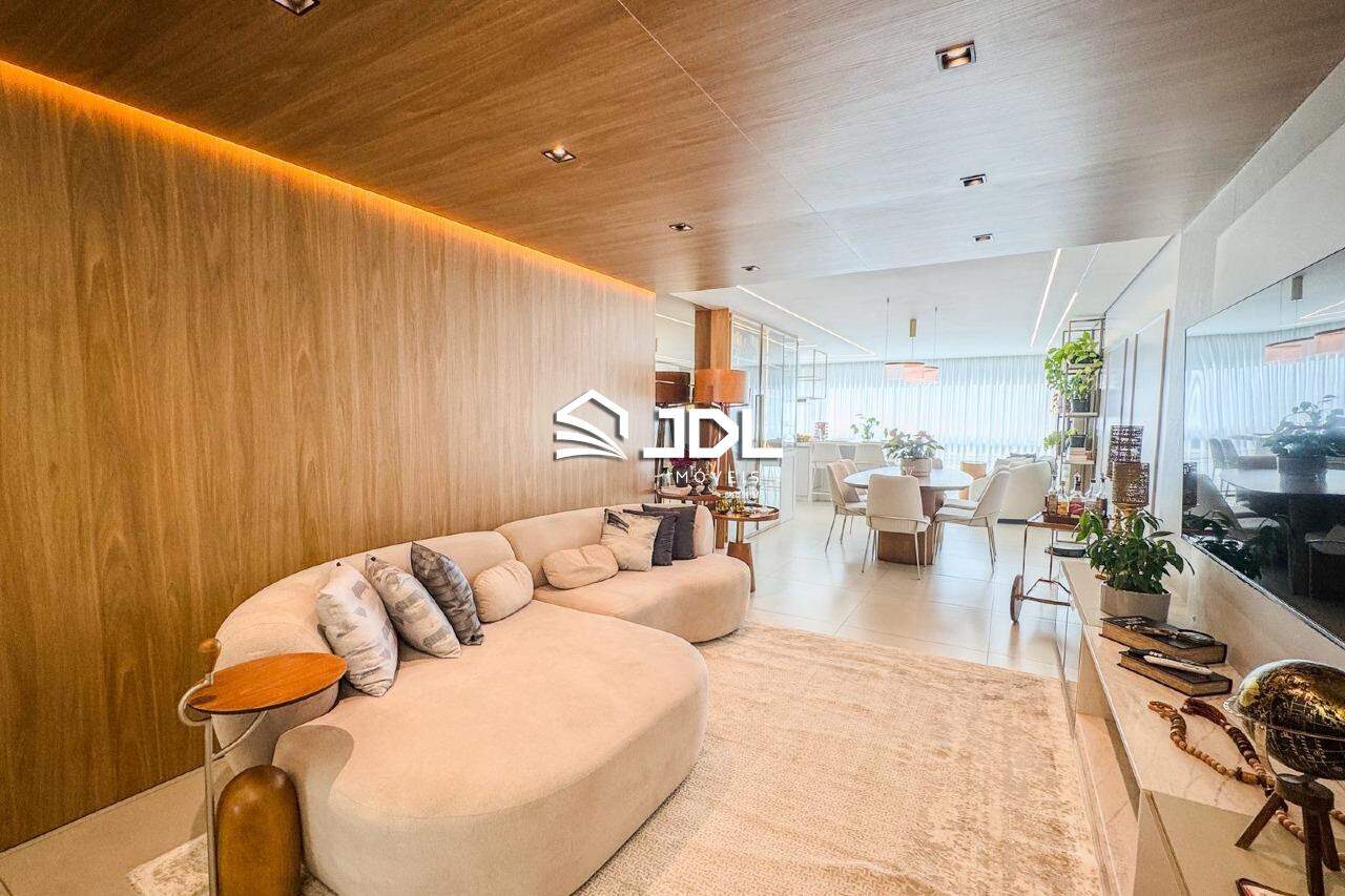 Apartamento à venda no bairro Velha: 