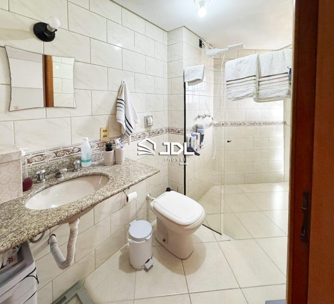 Apartamento à venda no bairro Velha: 