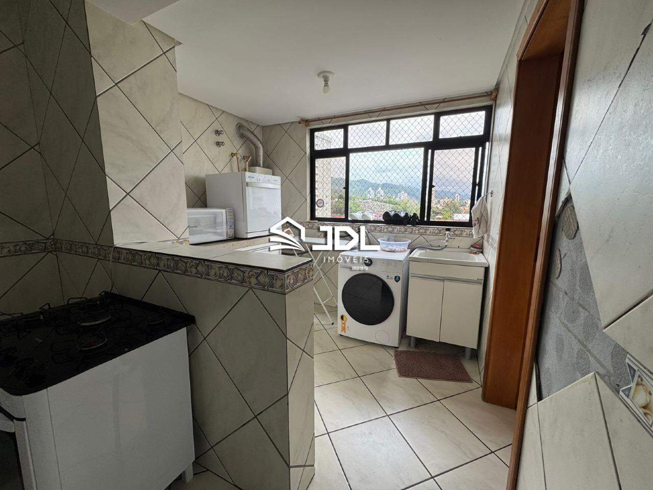 Apartamento à venda no bairro Velha: 