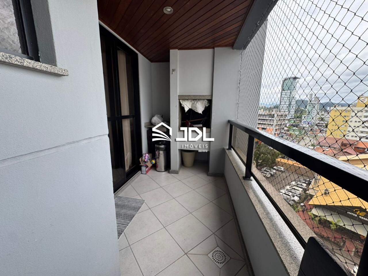 Apartamento à venda no bairro Velha: 