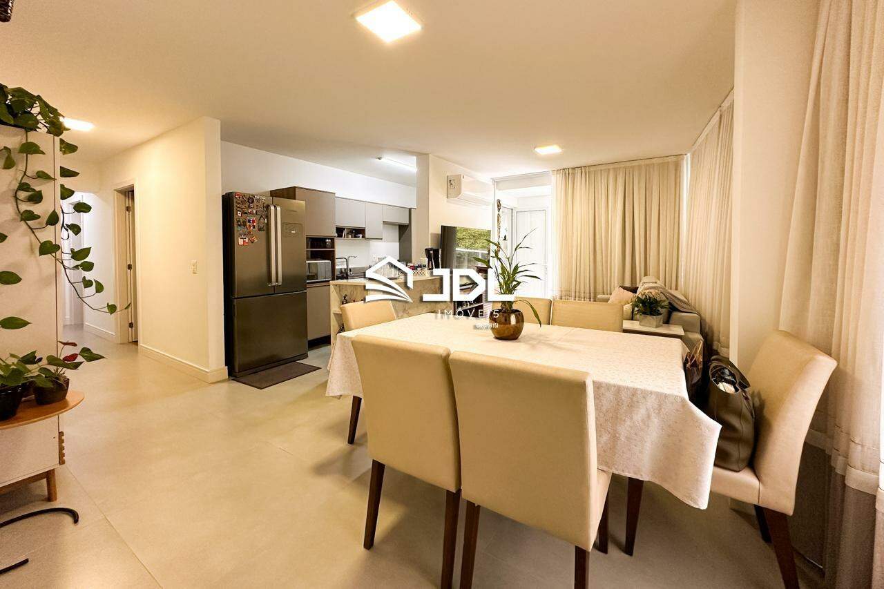 Apartamento à venda no bairro Vila Nova: