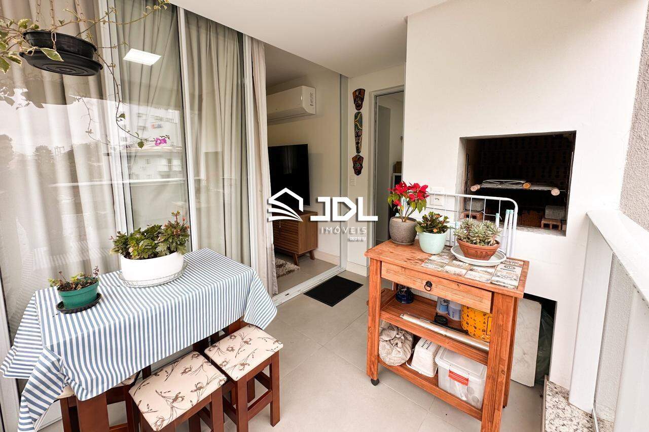 Apartamento à venda no bairro Vila Nova: