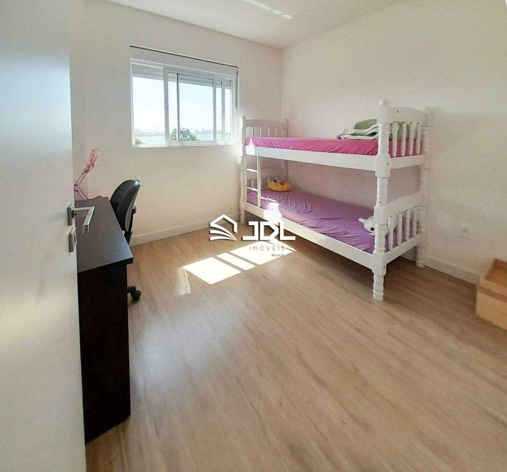 Apartamento à venda no bairro Armação: 