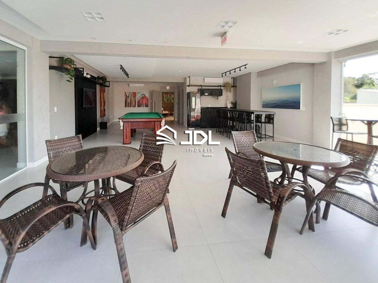 Apartamento à venda no bairro Armação: 