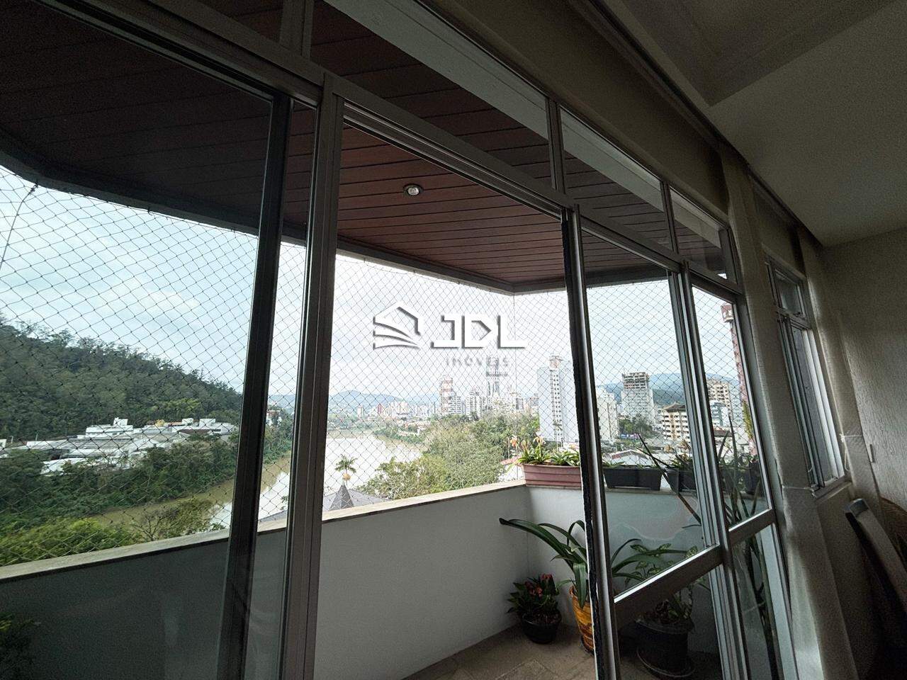 Apartamento à venda no bairro Ponta Aguda: 