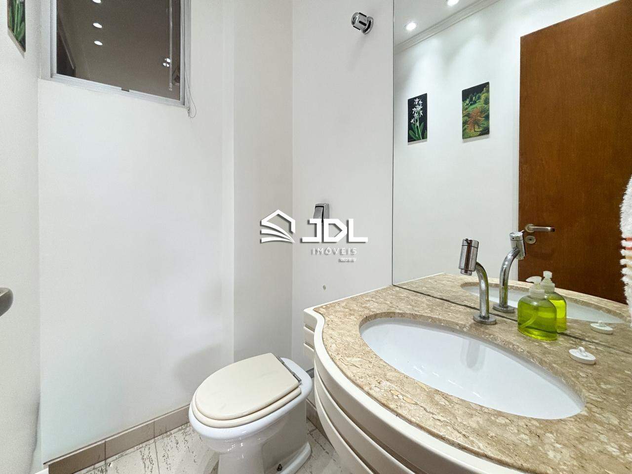 Apartamento à venda no bairro Ponta Aguda: 