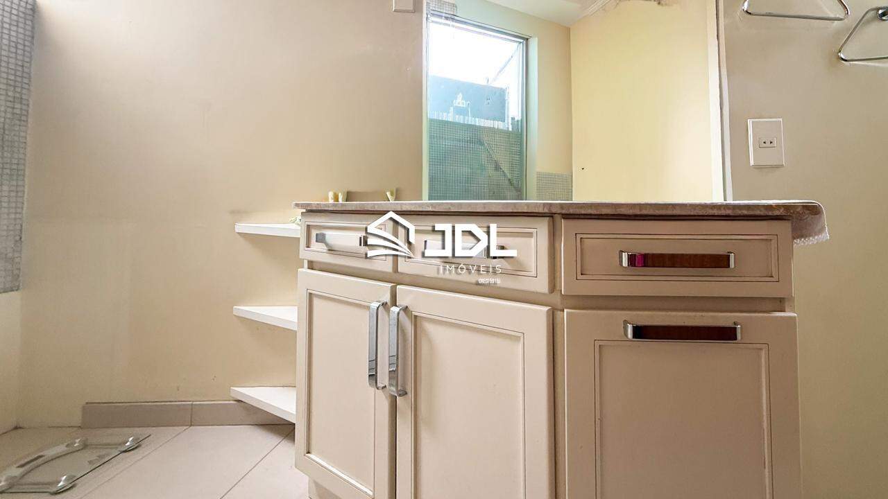 Apartamento à venda no bairro Ponta Aguda: 