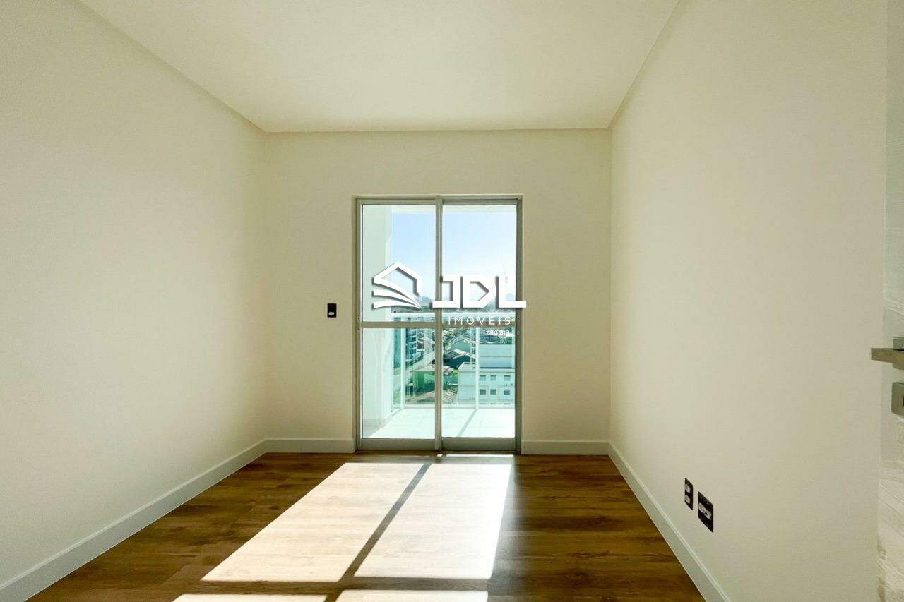 Apartamento à venda no bairro Centro: 