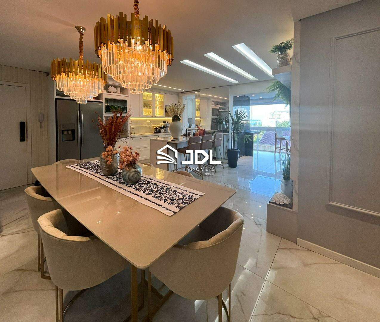 Apartamento à venda no bairro Centro: 