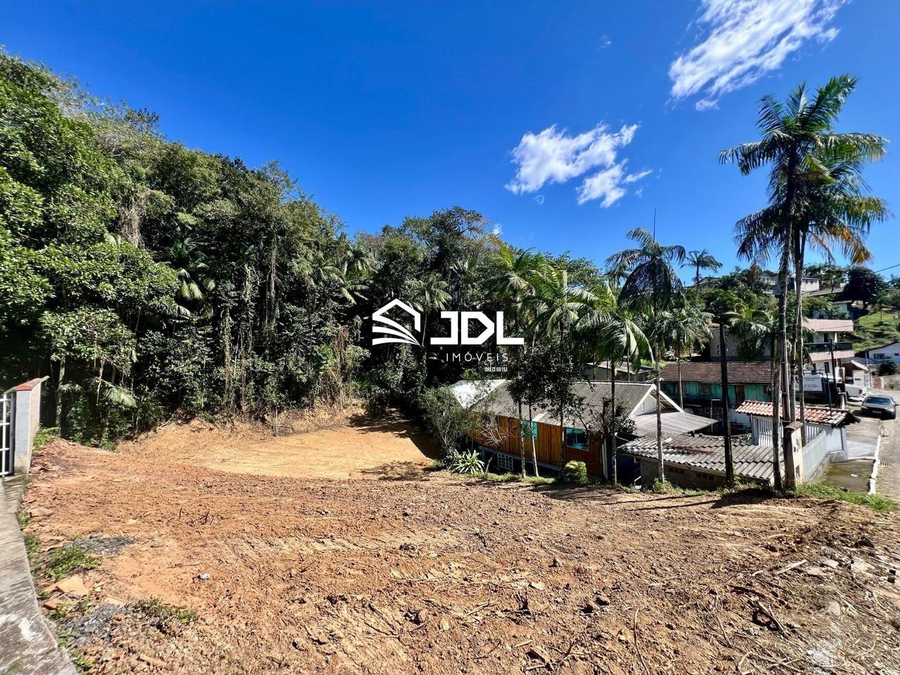 Terreno à venda no bairro Velha: 