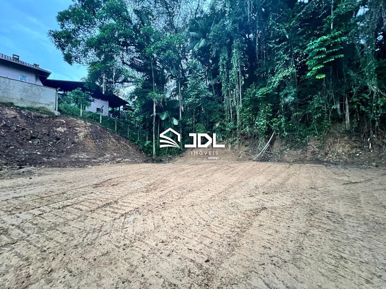 Terreno à venda no bairro Velha: 