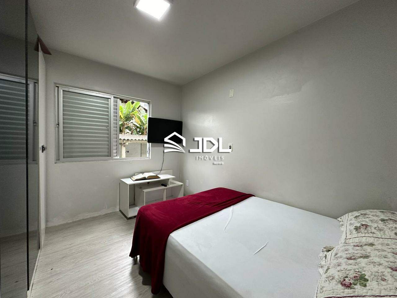 Apartamento à venda no bairro Velha: 