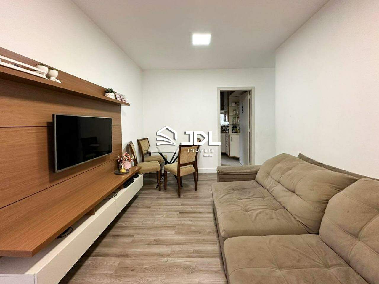 Apartamento à venda no bairro Velha: 