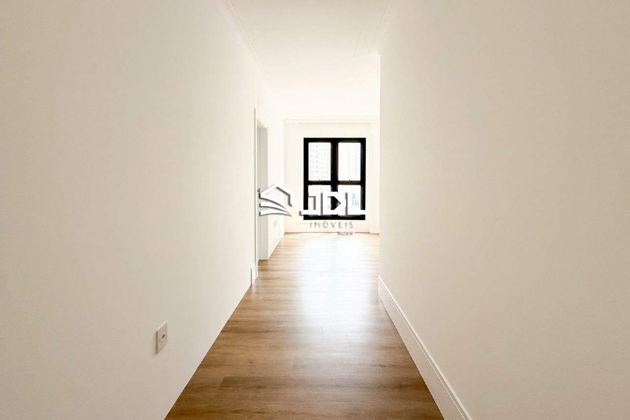 Apartamento à venda no bairro Centro: 