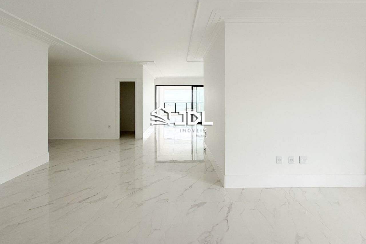 Apartamento à venda no bairro Centro: 