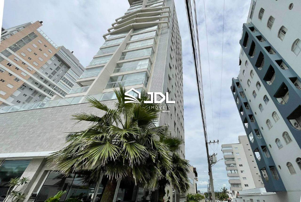 Apartamento à venda no bairro Centro: 