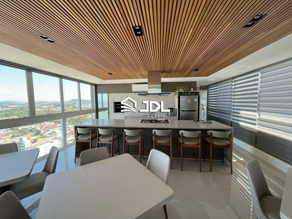 Apartamento à venda no bairro Centro: 