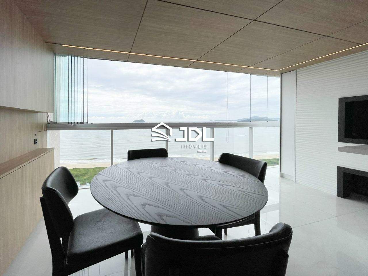 Apartamento à venda no bairro Centro: 