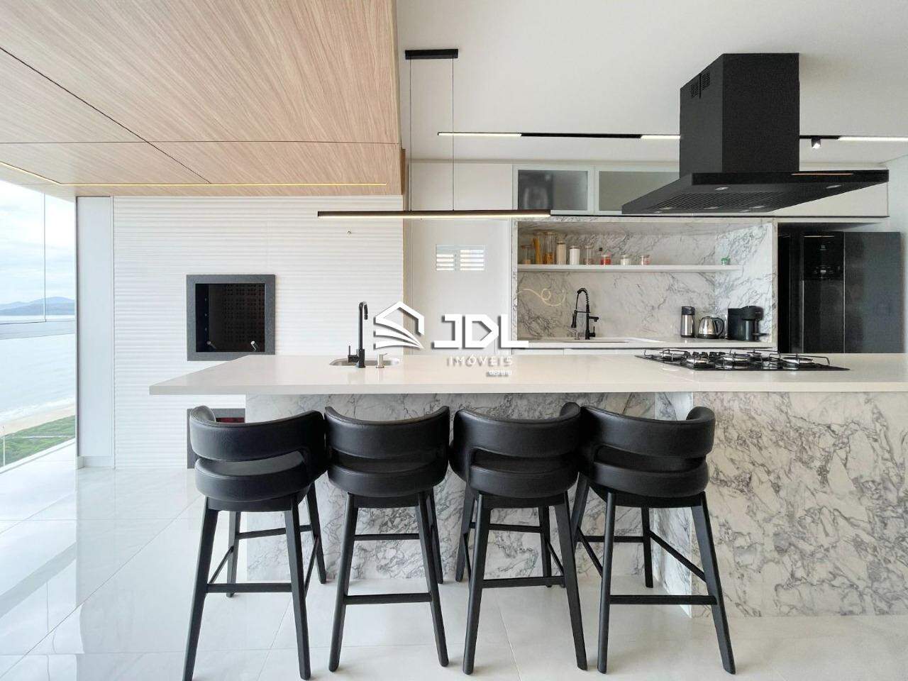 Apartamento à venda no bairro Centro: 