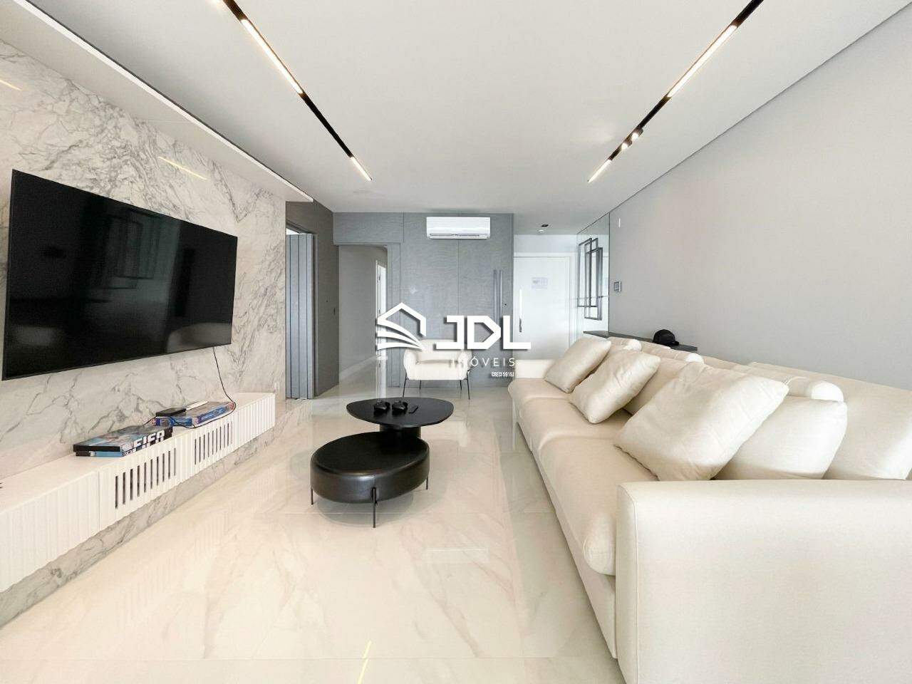 Apartamento à venda no bairro Centro: 