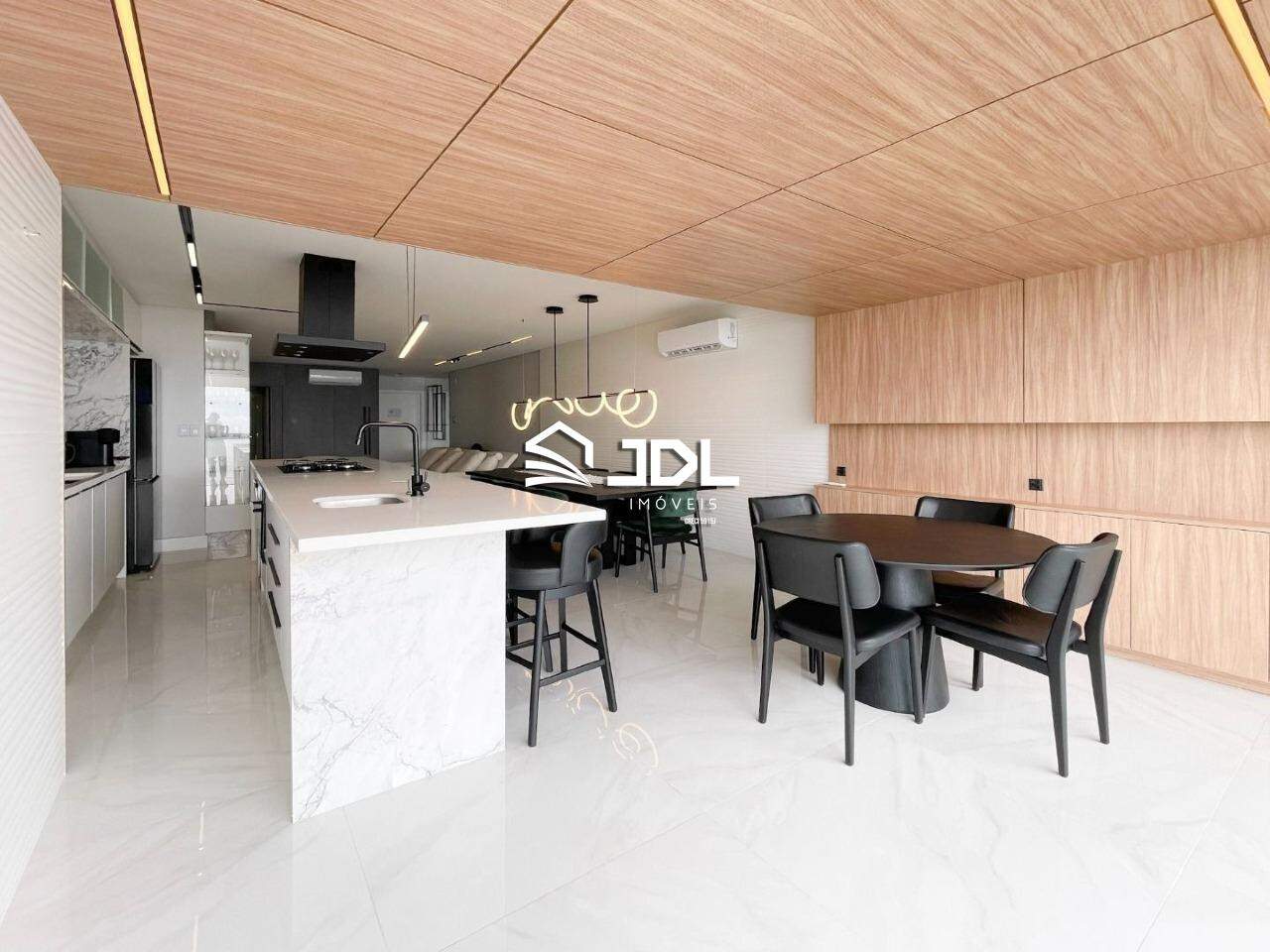 Apartamento à venda no bairro Centro: 